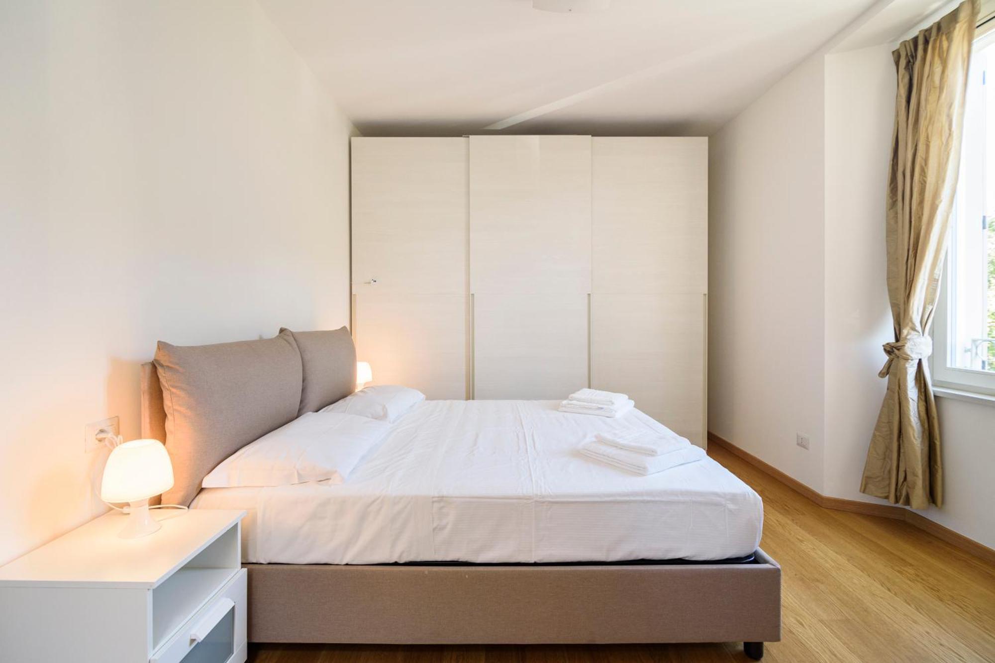 Apartamento Historical Center - Free Parking And Private Terrace Como Exterior foto