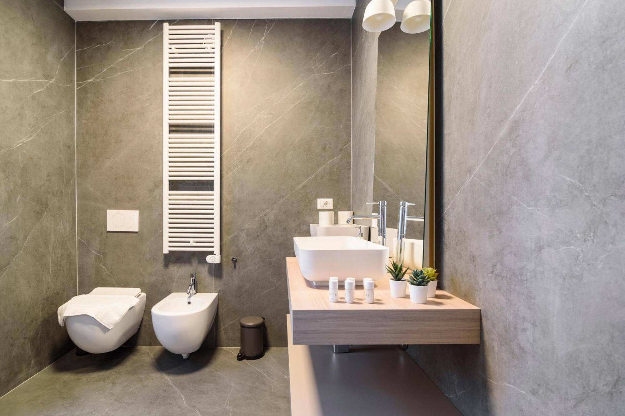 Apartamento Historical Center - Free Parking And Private Terrace Como Exterior foto
