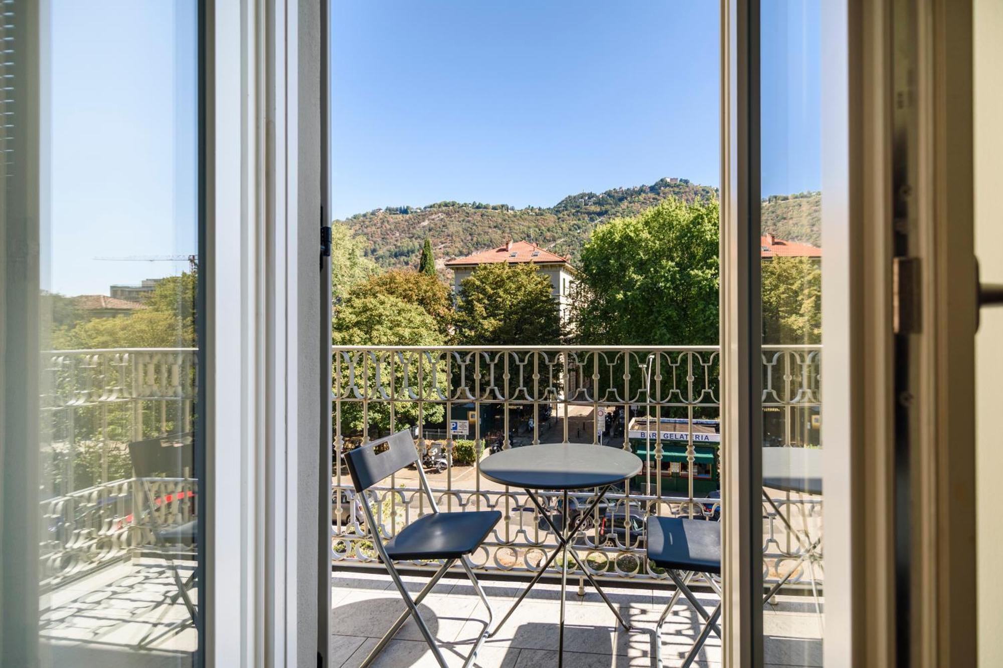 Apartamento Historical Center - Free Parking And Private Terrace Como Exterior foto