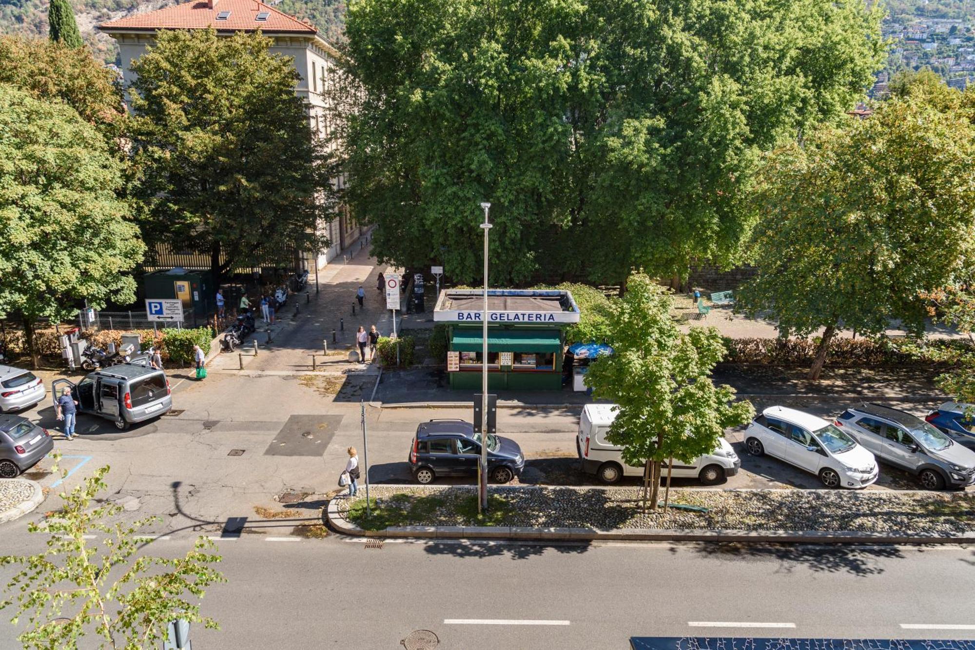 Apartamento Historical Center - Free Parking And Private Terrace Como Exterior foto